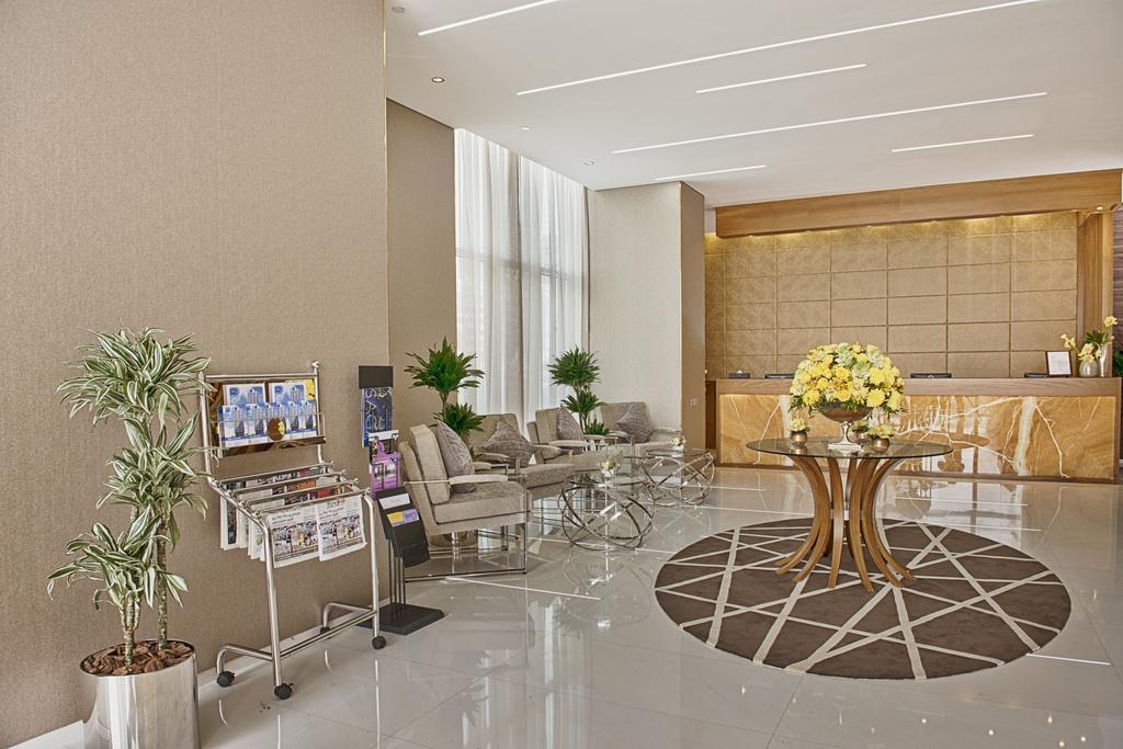 Tryp By Wyndham Abu Dhabi City Center Exterior photo