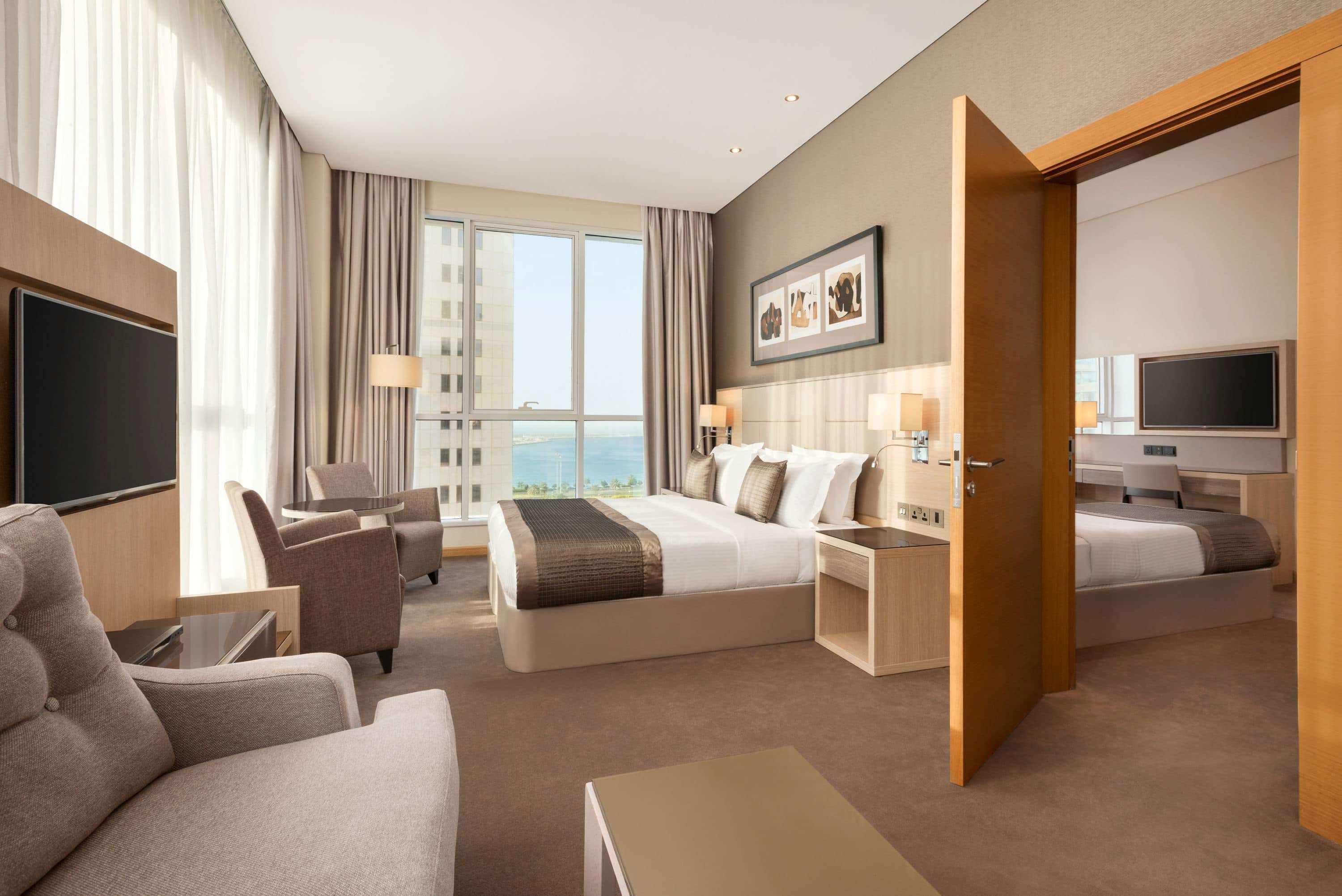 Tryp By Wyndham Abu Dhabi City Center Exterior photo